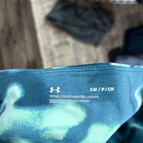 Women’s Under Armour tights - Picture 3 of 3